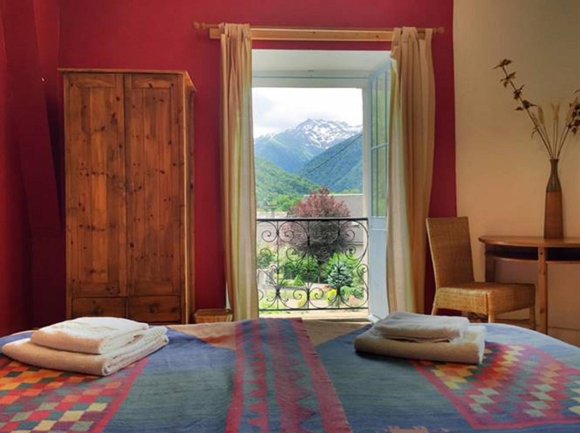 Papilio Bed & Breakfast Montauban-de-Luchon Exterior foto